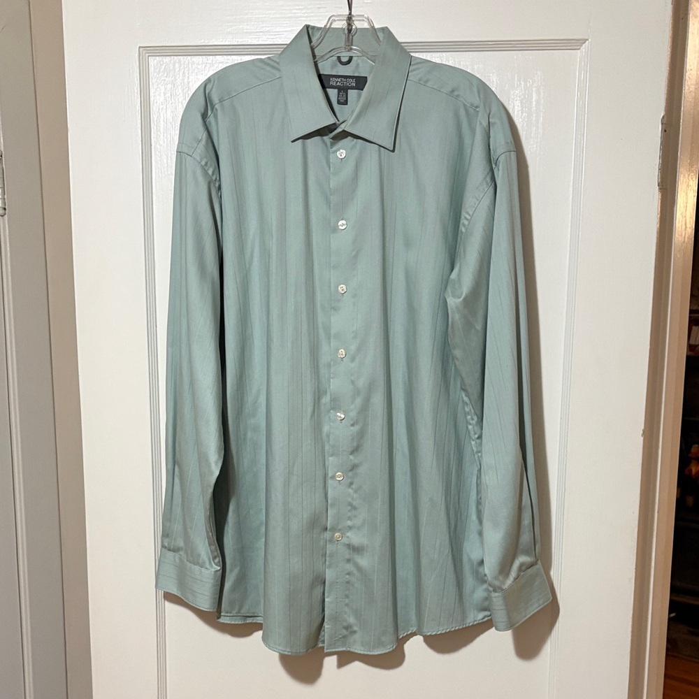 Kenneth Cole Reaction Men's Large Dress Shirt Button-Up Light Green